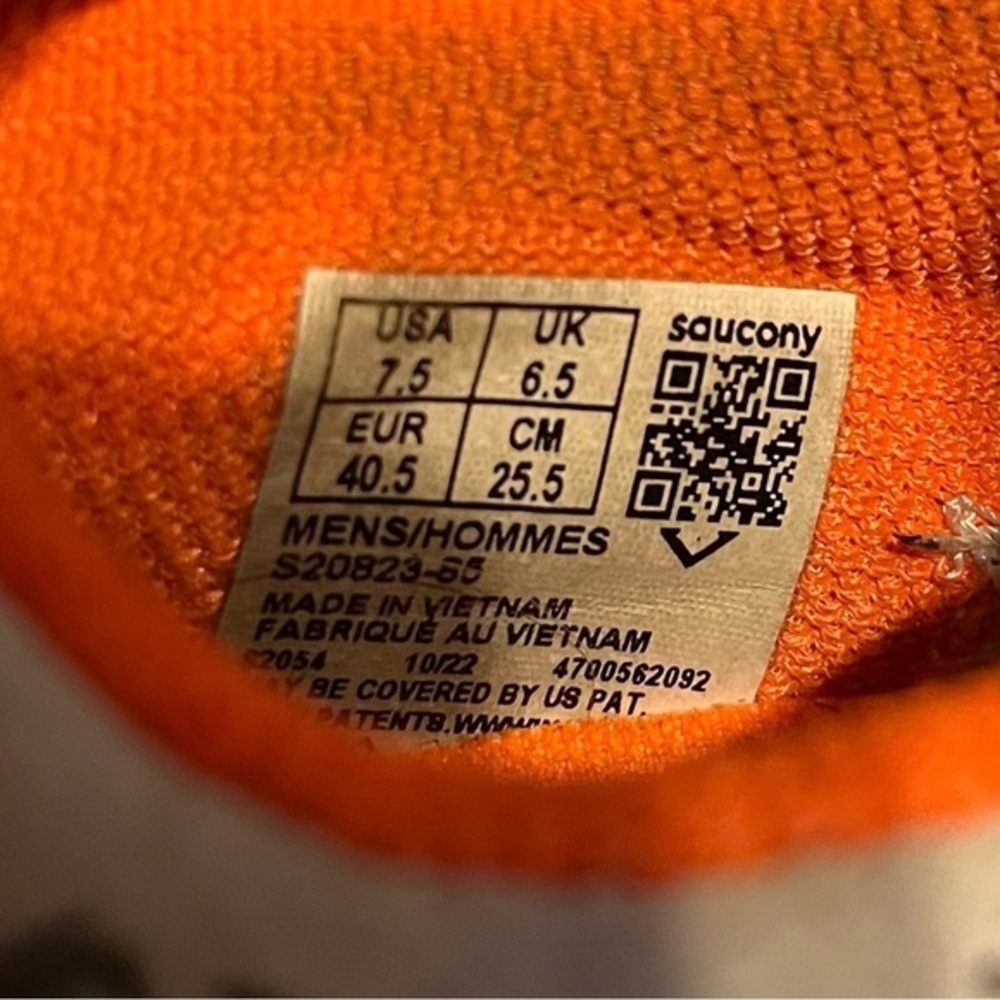 Saucony Kinvara 14 White with Blue and Orange Accents - Picture 4 of 6